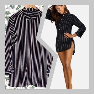 ‼️ 2 for $12 ‼️ Tunic navy, tan stripes, classic